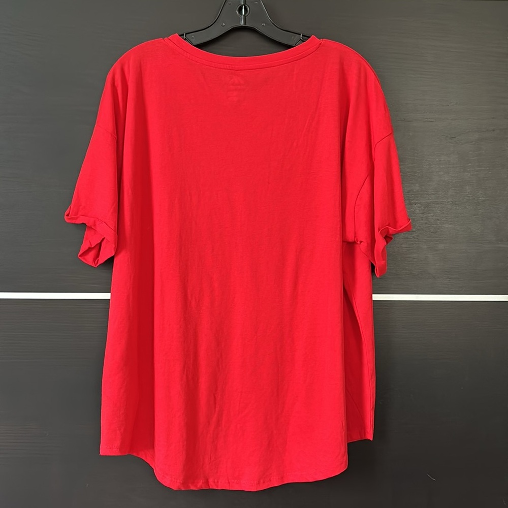 Majestic Women’s Philadelphia Phillies Short Sleeve Tee Shirt in Red - Picture 11 of 14